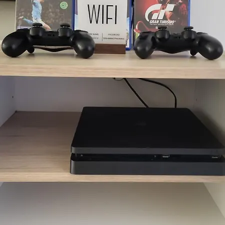 Zamakola Reformado Y Confortable Con Calefacción Apartamento